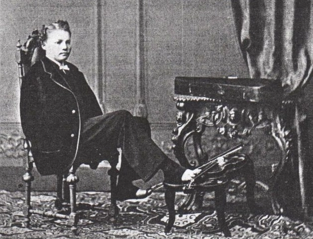 How Did They Do It? 10 Jaw-Dropping Feats by Limbless Icons -- #5 Is Mind-Blowing